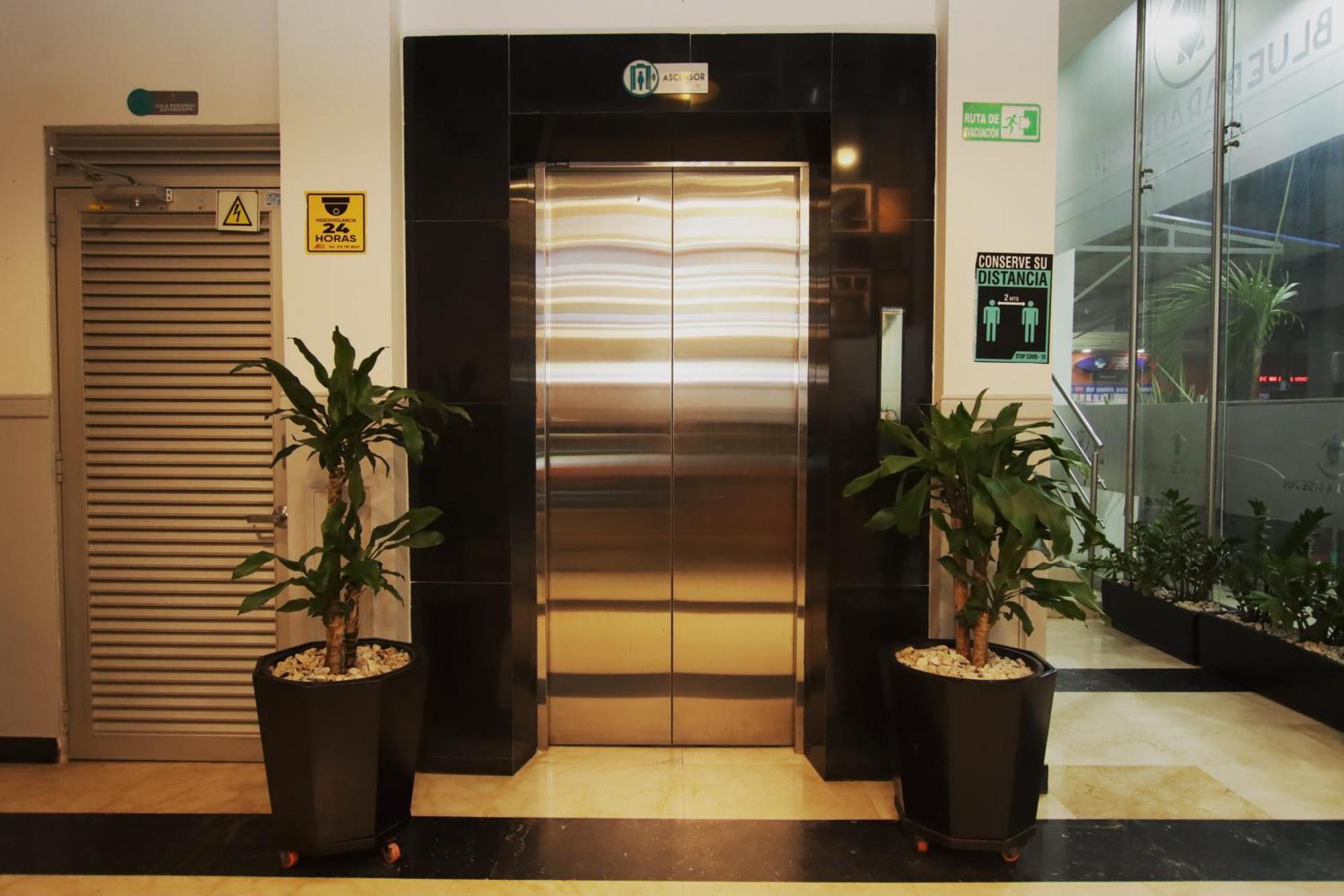 Hotel Blue Paradise Inn Turbo Екстер'єр фото
